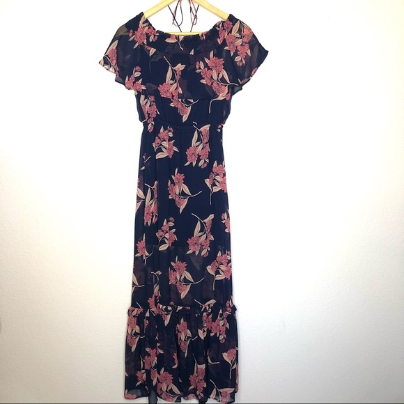 Express Off Shoulder Floral Maxi Dress - Picture 6 of 10